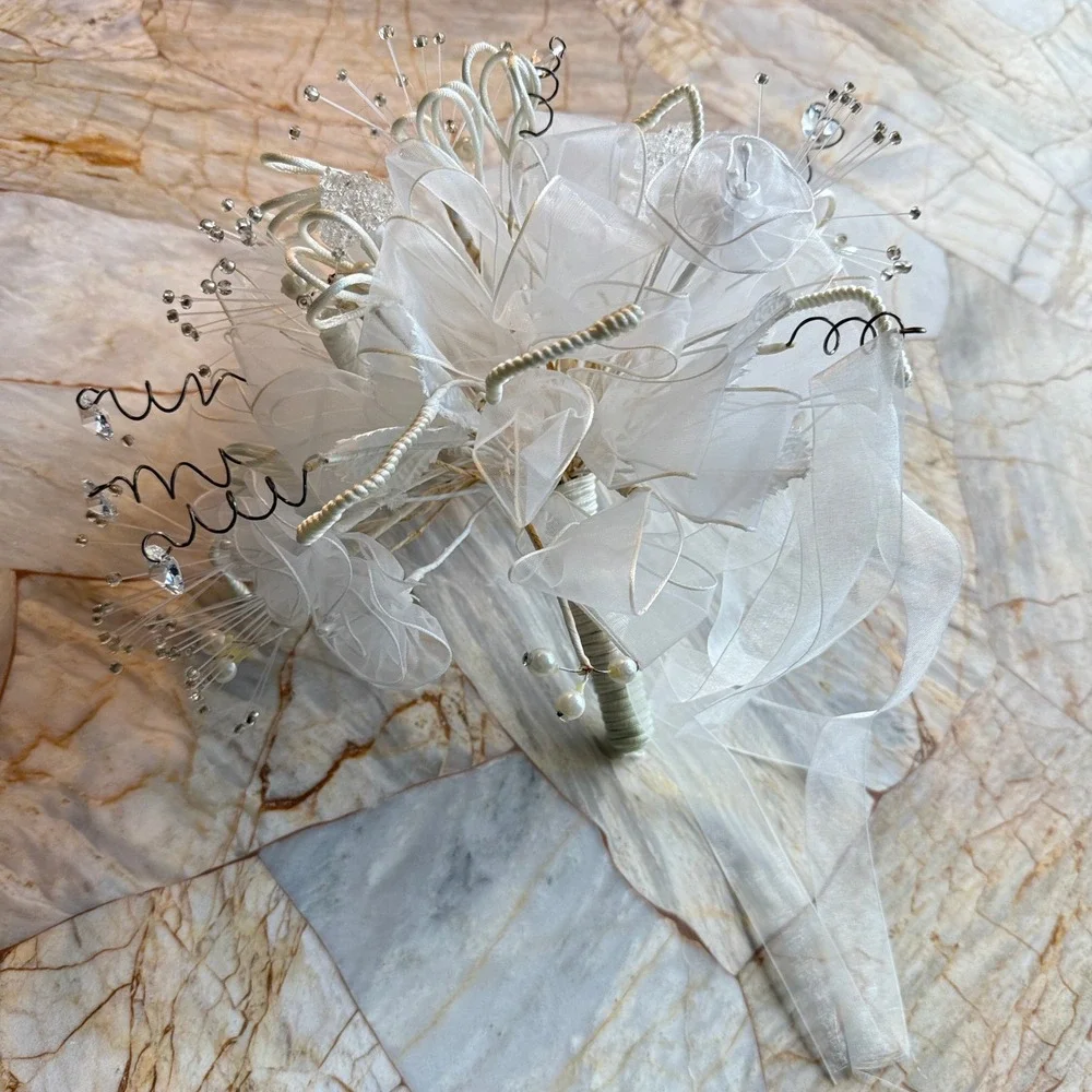 White Bridal Wedding Bouquet Artificial Flowers Pearls Rhinestones‎ Crystal Wire
